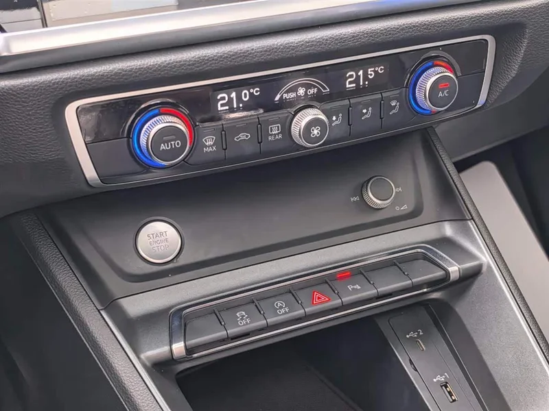 Audi Q3 Sportback — фото 17