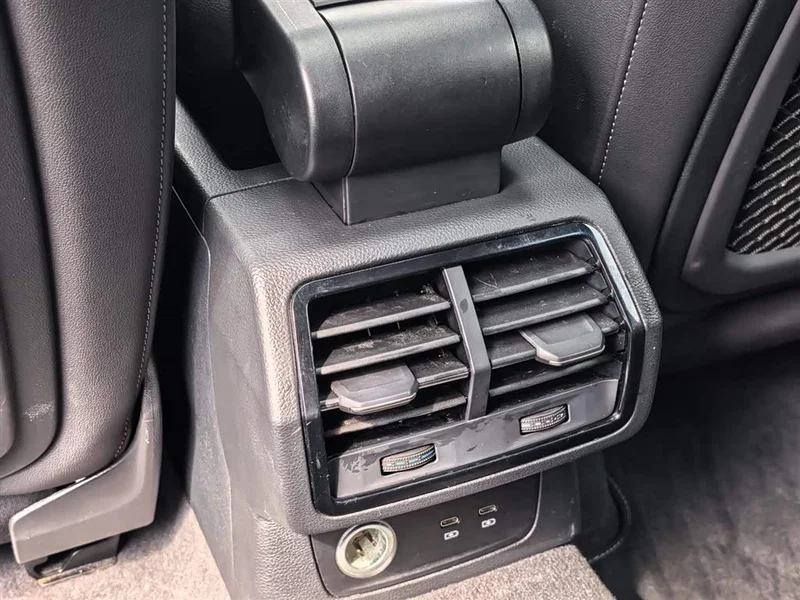 Audi Q3 Sportback — фото 20