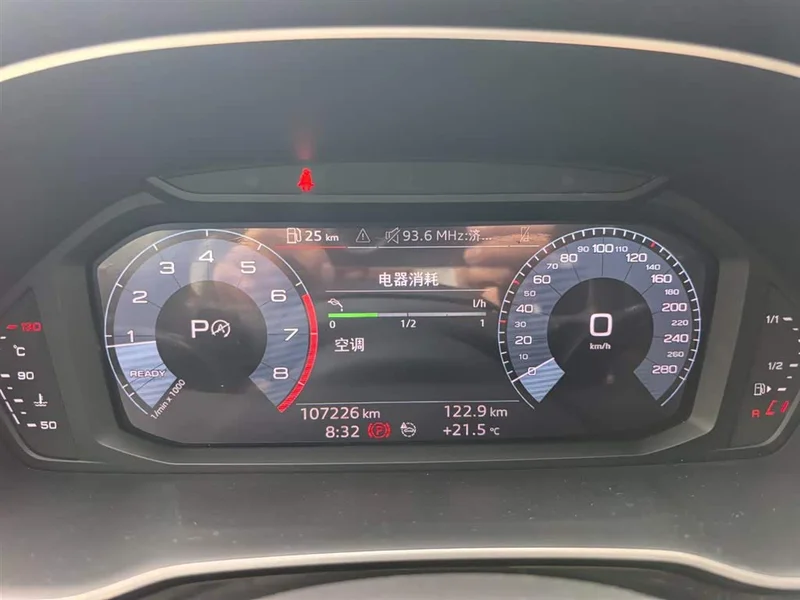 Audi Q3 Sportback — фото 23