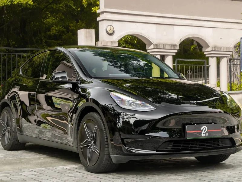Tesla Model Y — фото 3