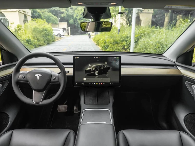 Tesla Model Y — фото 7