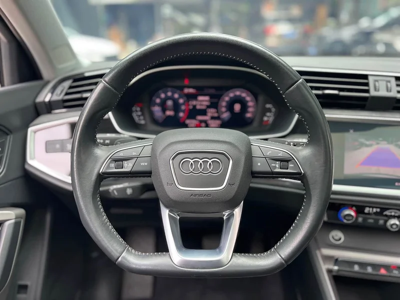 Audi Q3 — фото 13