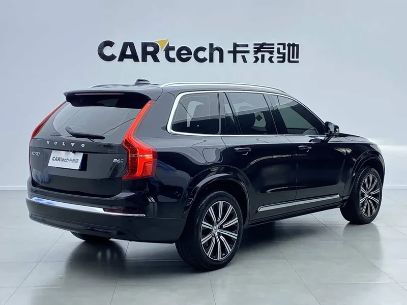 Volvo XC90 — фото 12