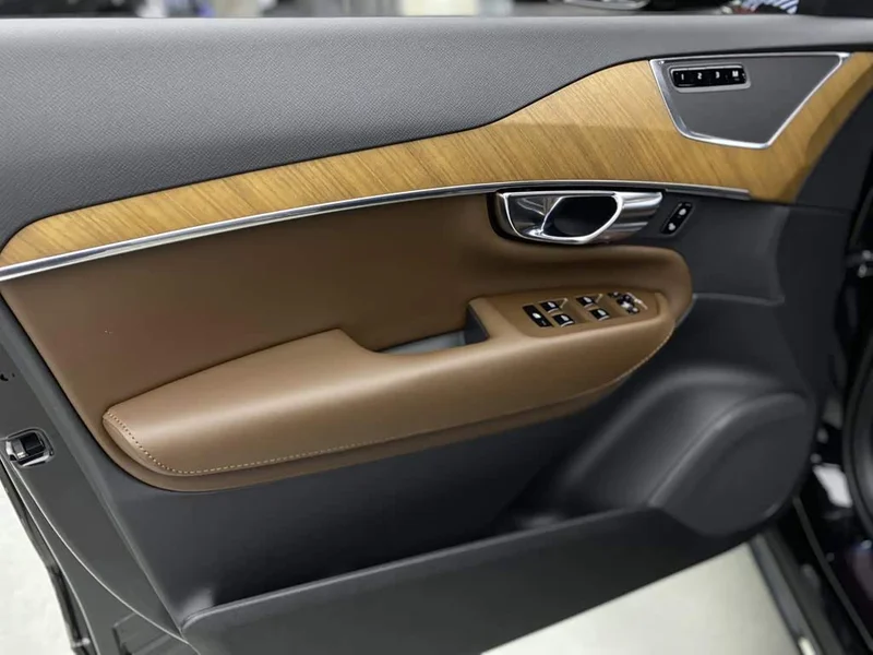 Volvo XC90 — фото 17