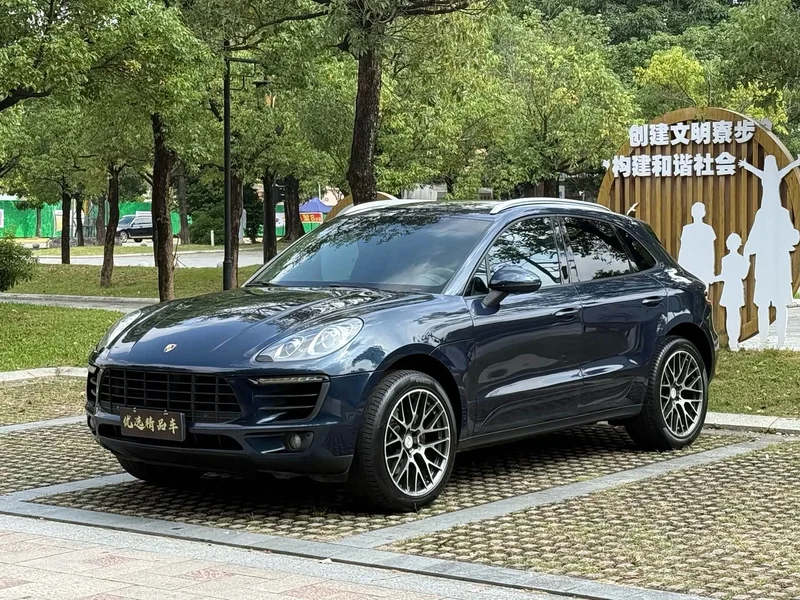 Porsche Macan — фото 1