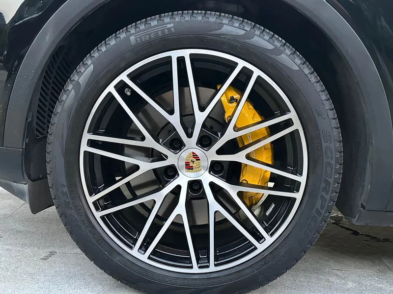 Porsche Cayenne — фото 10