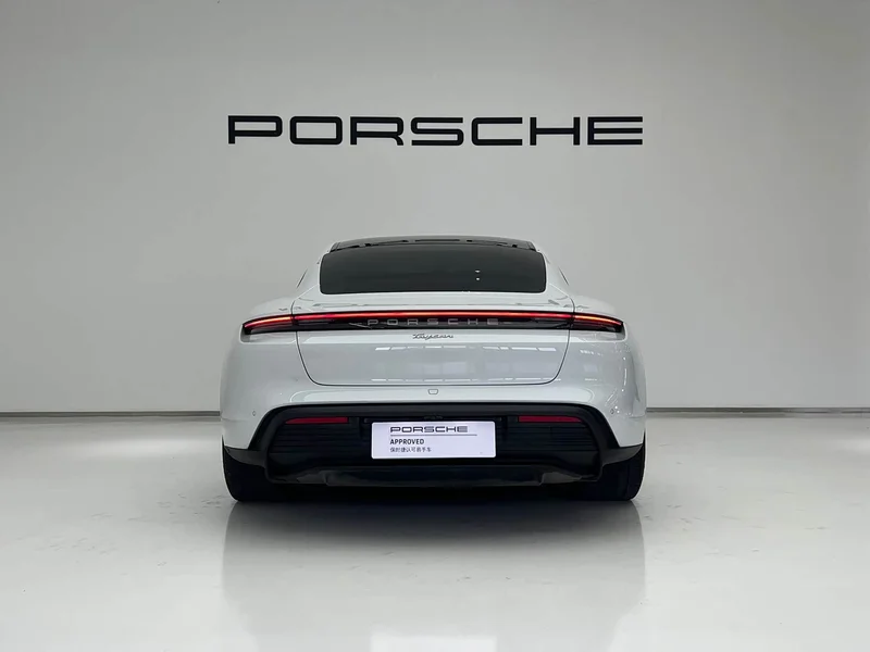 Porsche Taycan — фото 6