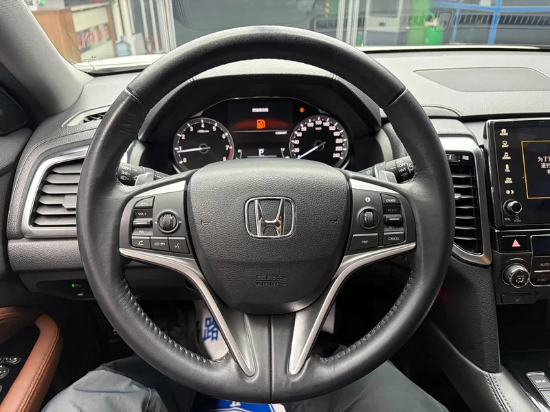 Honda UR-V — фото 8