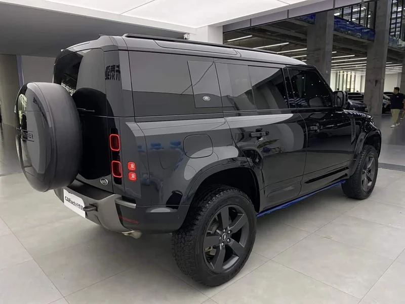 Land Rover Defender — фото 13
