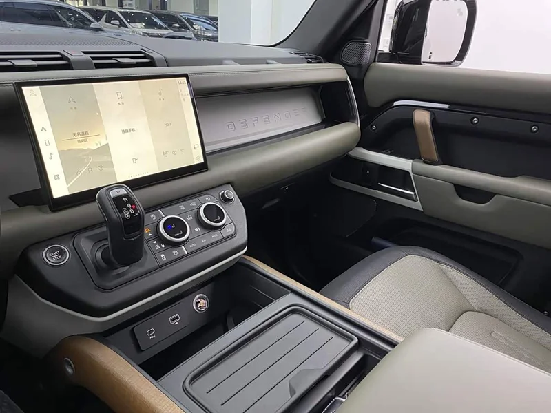 Land Rover Defender — фото 21