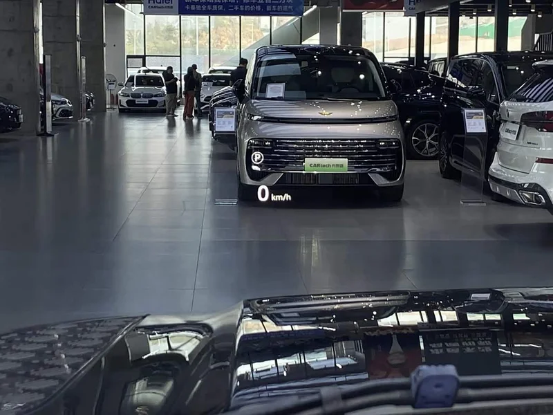 Land Rover Defender — фото 10