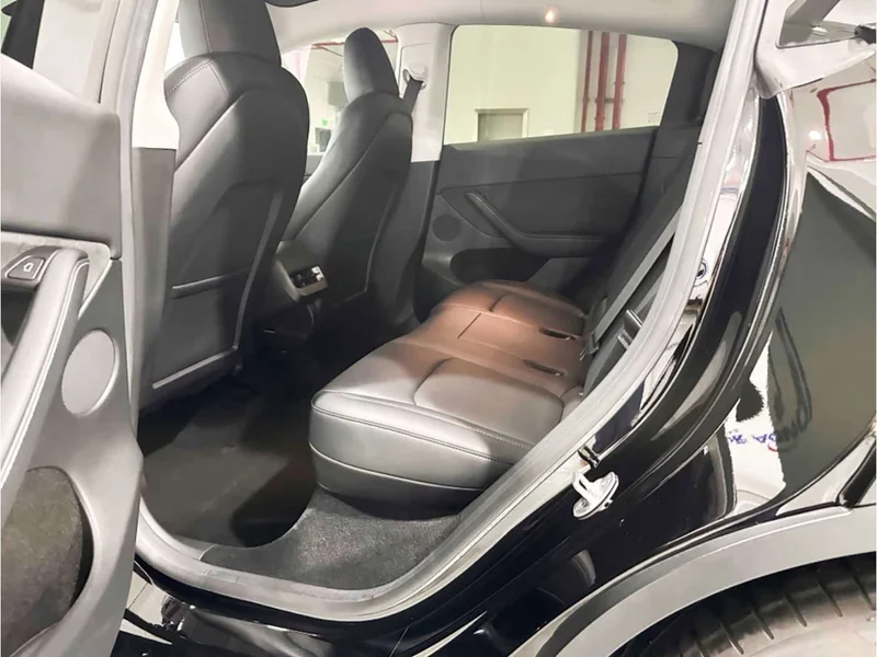 Tesla Model Y — фото 12