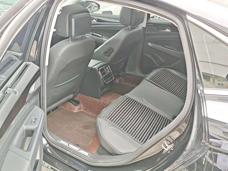 Volkswagen Passat — фото 7