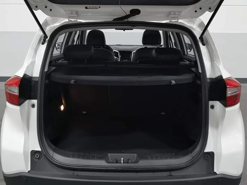 Changan CS15EV — фото 16