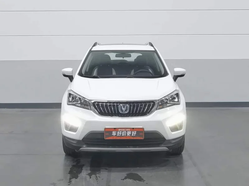 Changan CS15EV — фото 3
