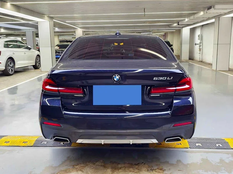 BMW 5-Series — фото 17