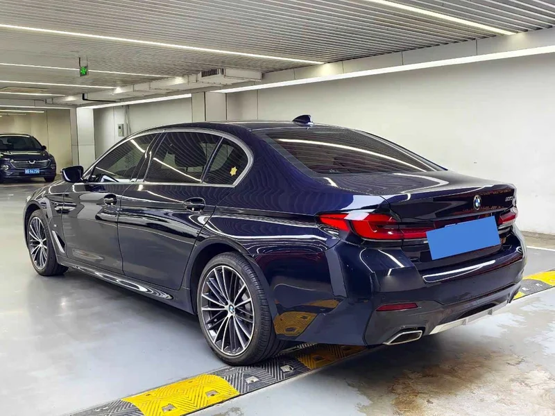 BMW 5-Series — фото 18