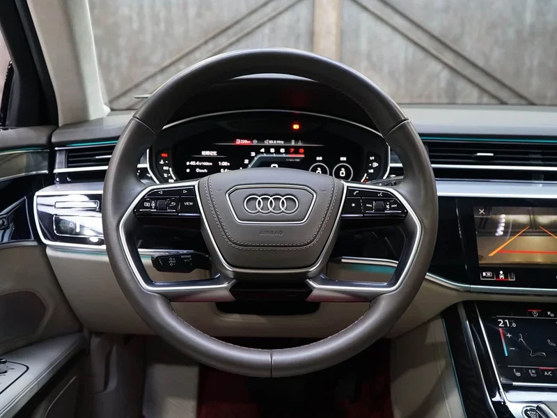 Audi A8 — фото 11