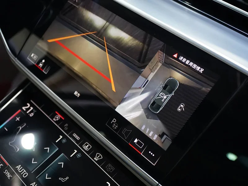 Audi A8 — фото 21