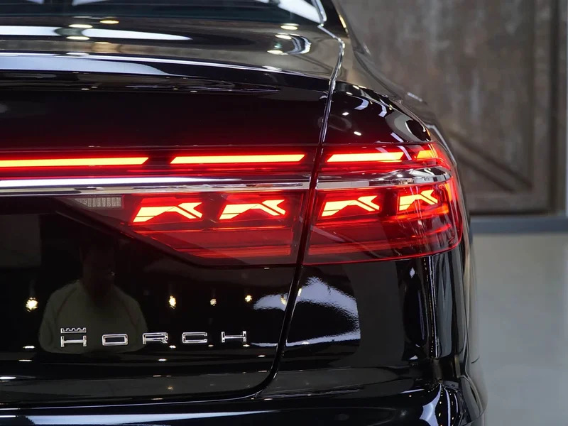 Audi A8 — фото 34