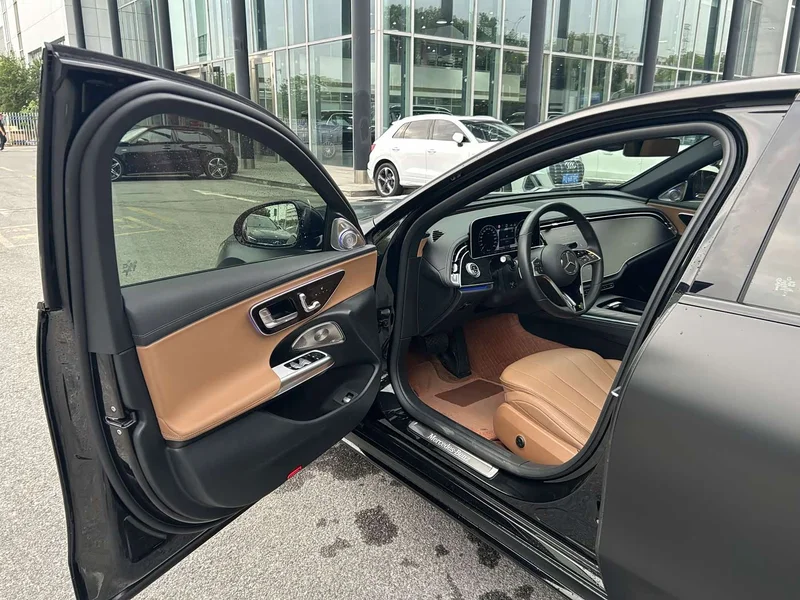 Mercedes-Benz E-Class (Imported) — фото 11