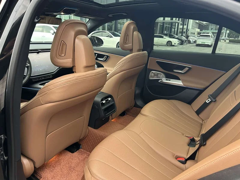 Mercedes-Benz E-Class (Imported) — фото 12