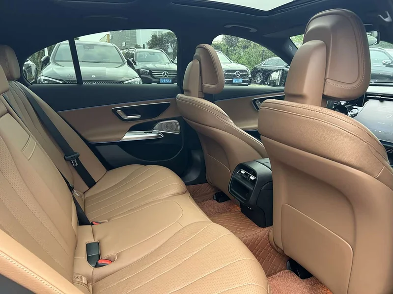 Mercedes-Benz E-Class (Imported) — фото 14