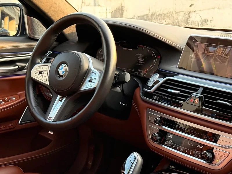 BMW 7-Series — фото 17