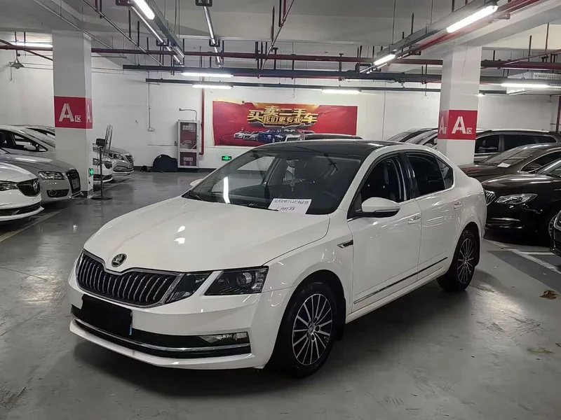 Volkswagen Octavia — фото 1