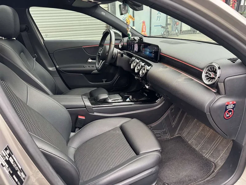 Mercedes-Benz A-Class — фото 15