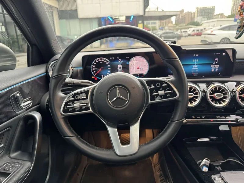 Mercedes-Benz A-Class — фото 10