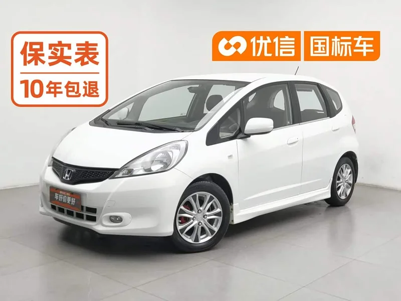 Honda Fit — фото 1