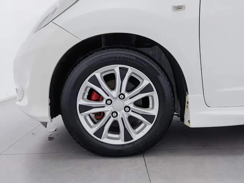 Honda Fit — фото 17