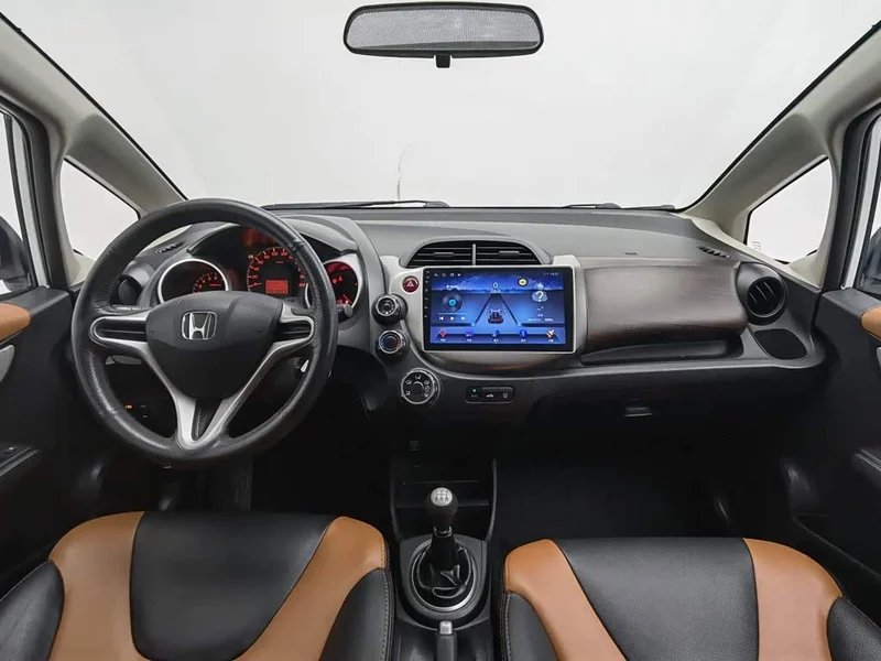 Honda Fit — фото 5