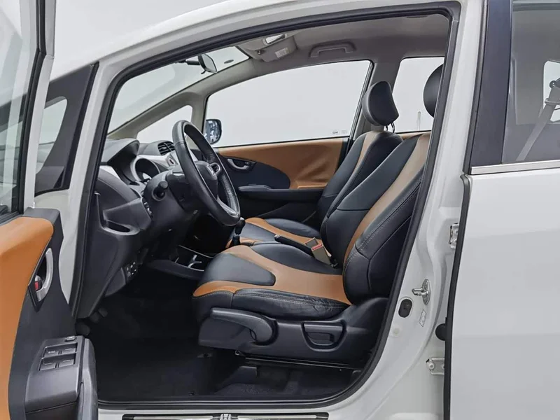 Honda Fit — фото 10