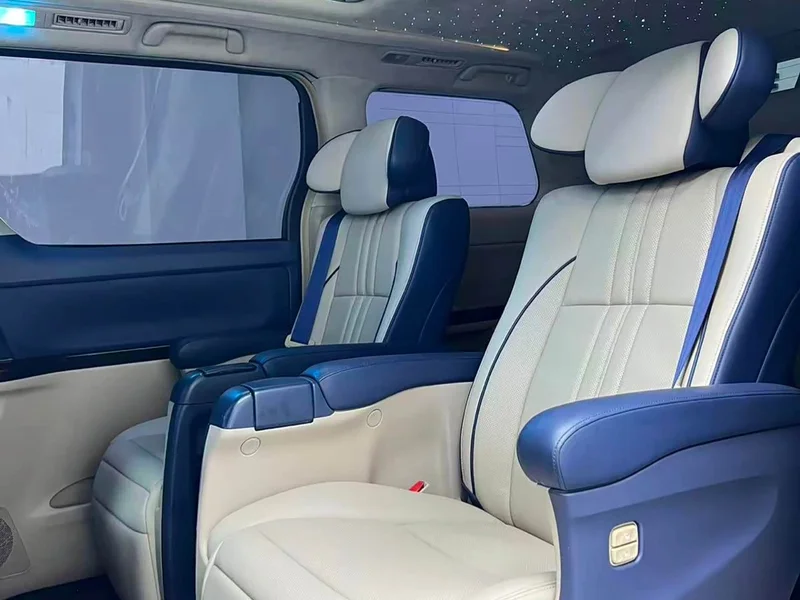 Toyota Alphard — фото 11