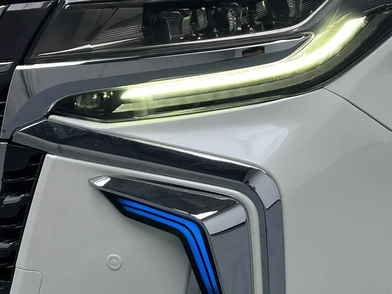 Toyota Alphard — фото 4
