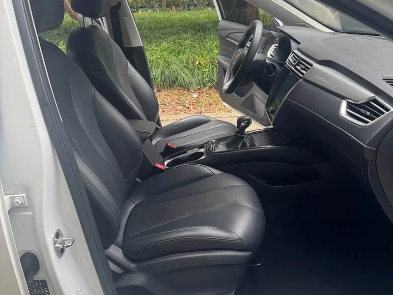 Roewe i5 — фото 13