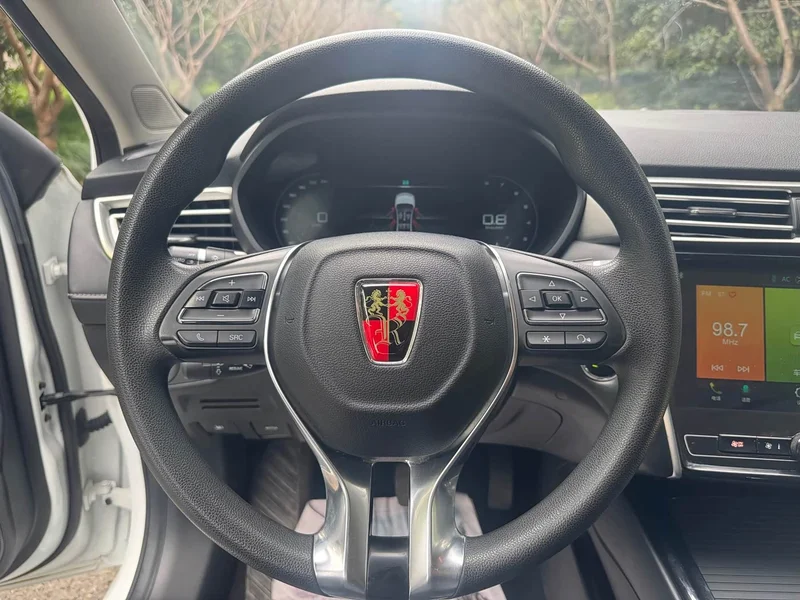 Roewe i5 — фото 15