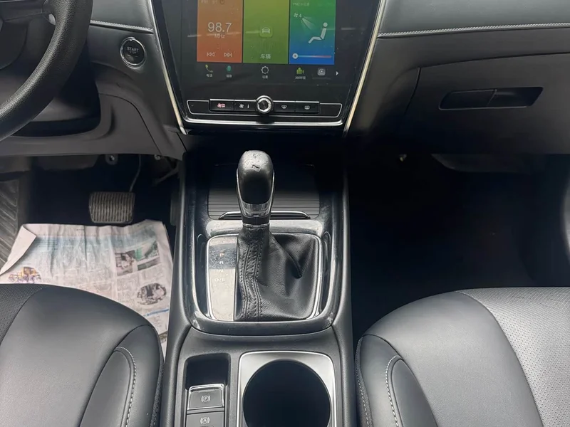 Roewe i5 — фото 16
