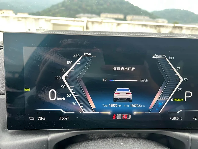 BMW i3 — фото 9