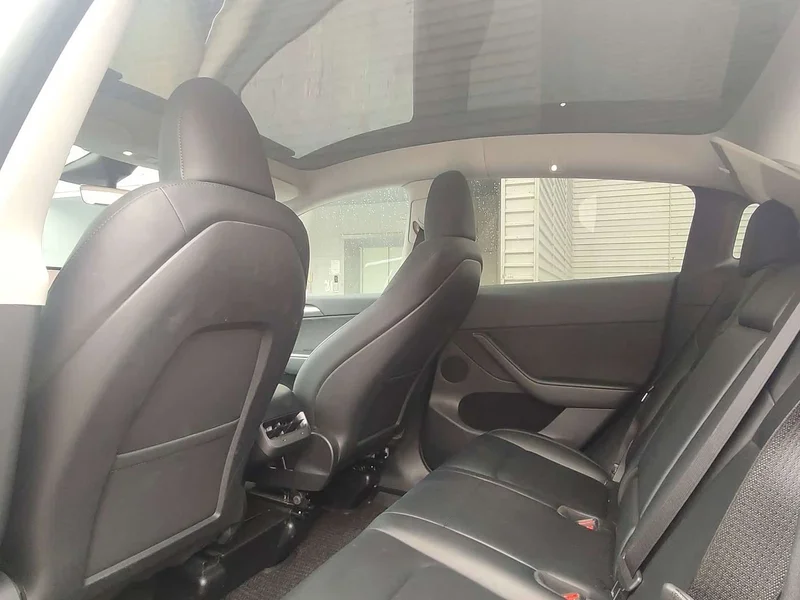 Tesla Model Y — фото 12