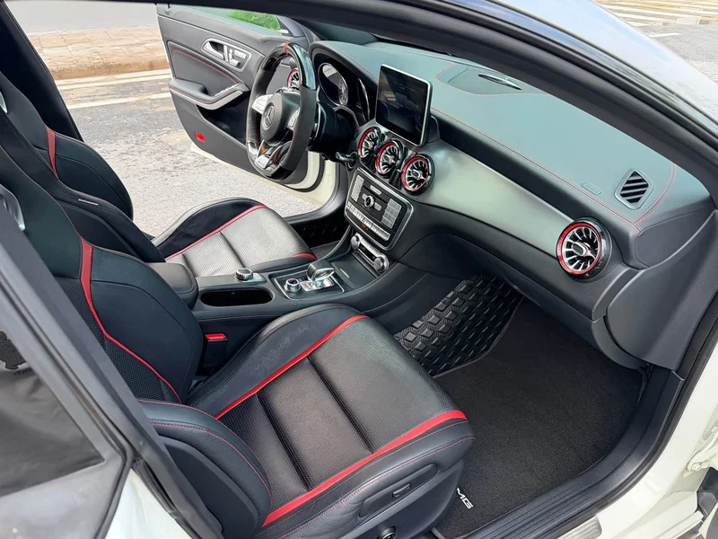 Mercedes-Benz CLA-Class AMG — фото 13
