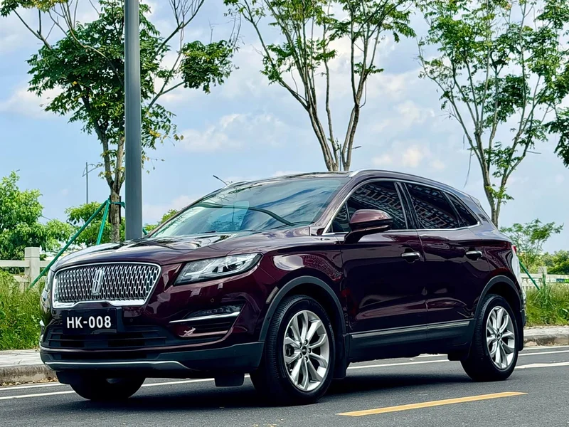 Lincoln MKC — фото 1
