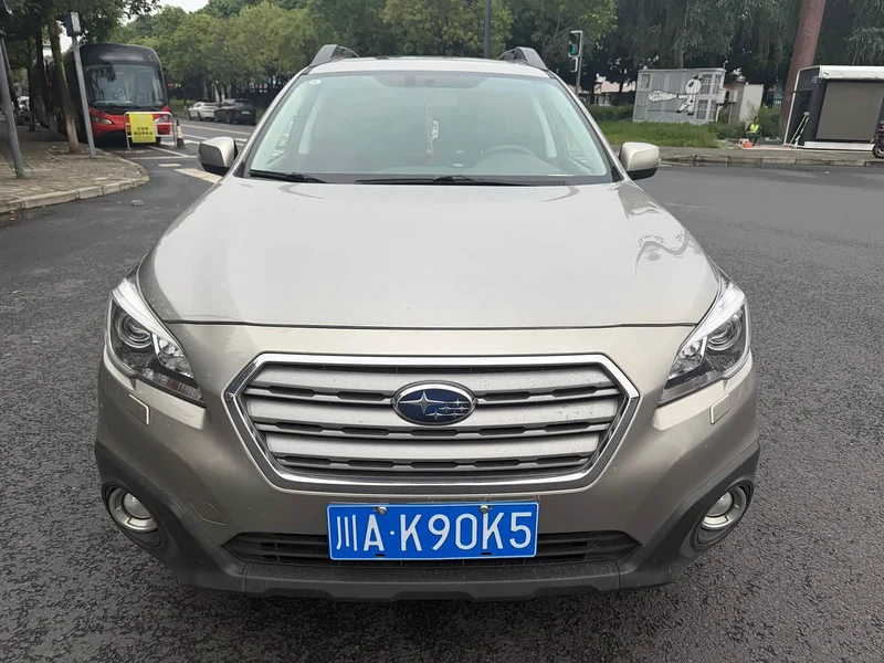 Subaru Outback — фото 2