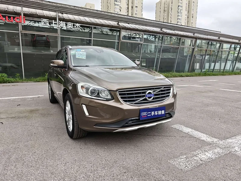 Volvo XC60 — фото 3