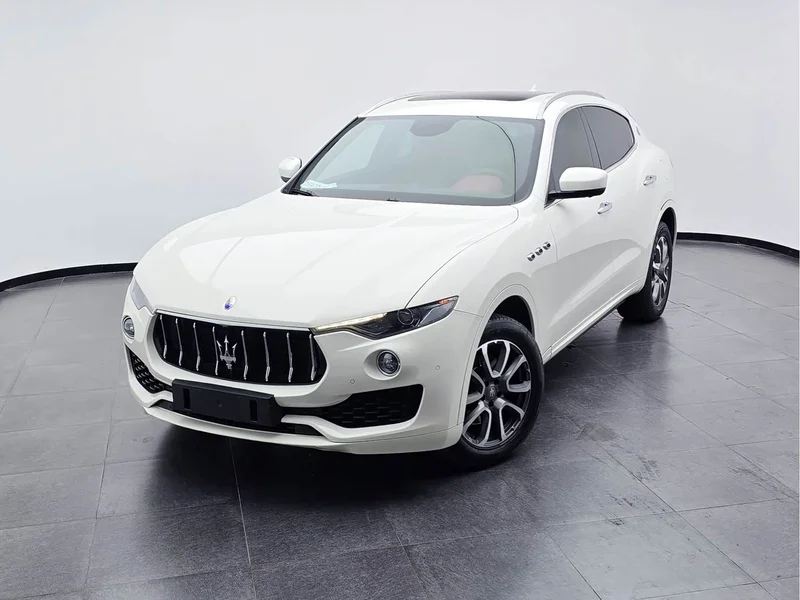 Maserati Levante — фото 1
