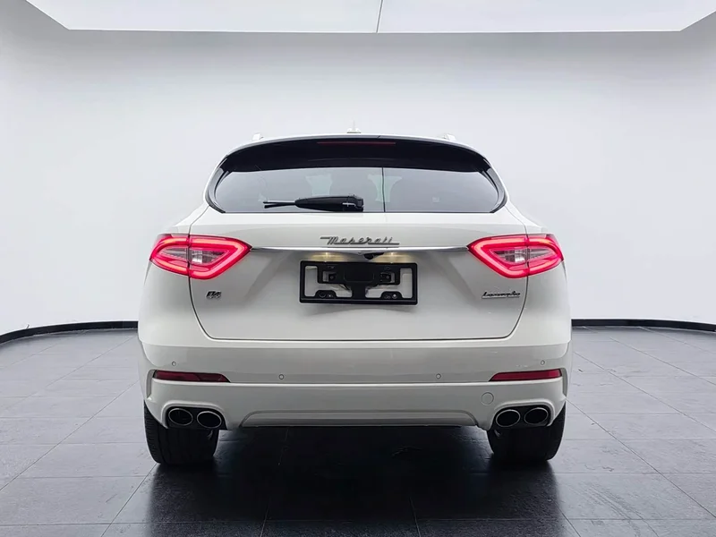 Maserati Levante — фото 8