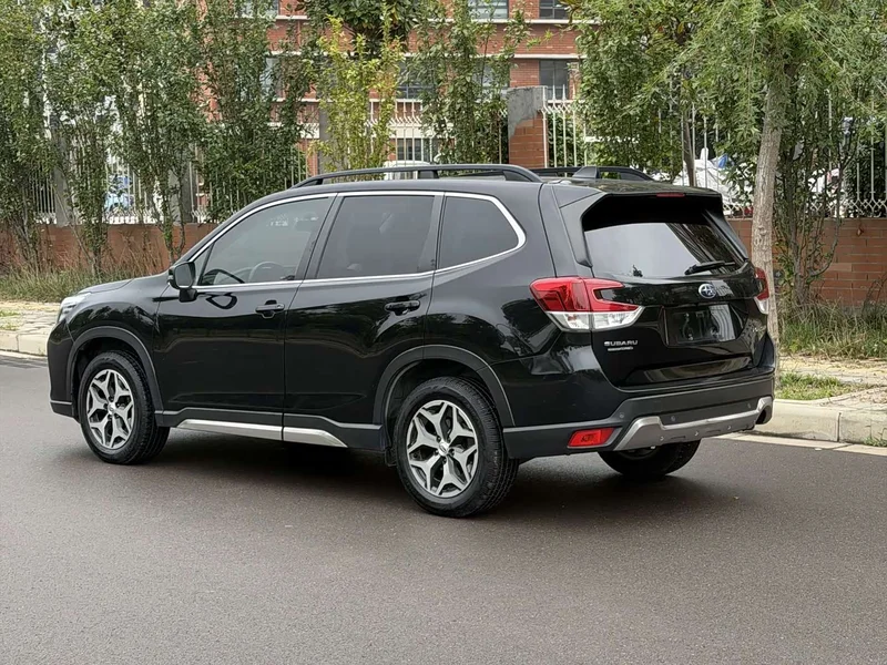 Subaru Forester — фото 6