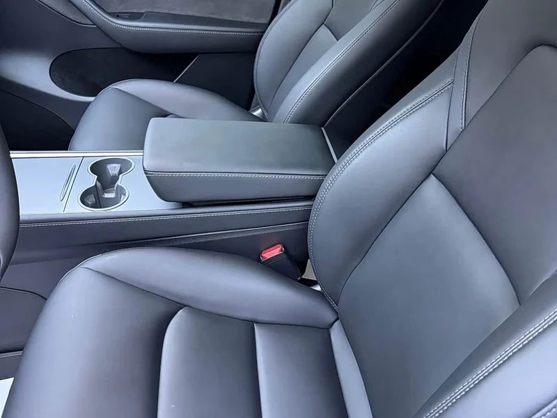 Tesla Model Y — фото 12